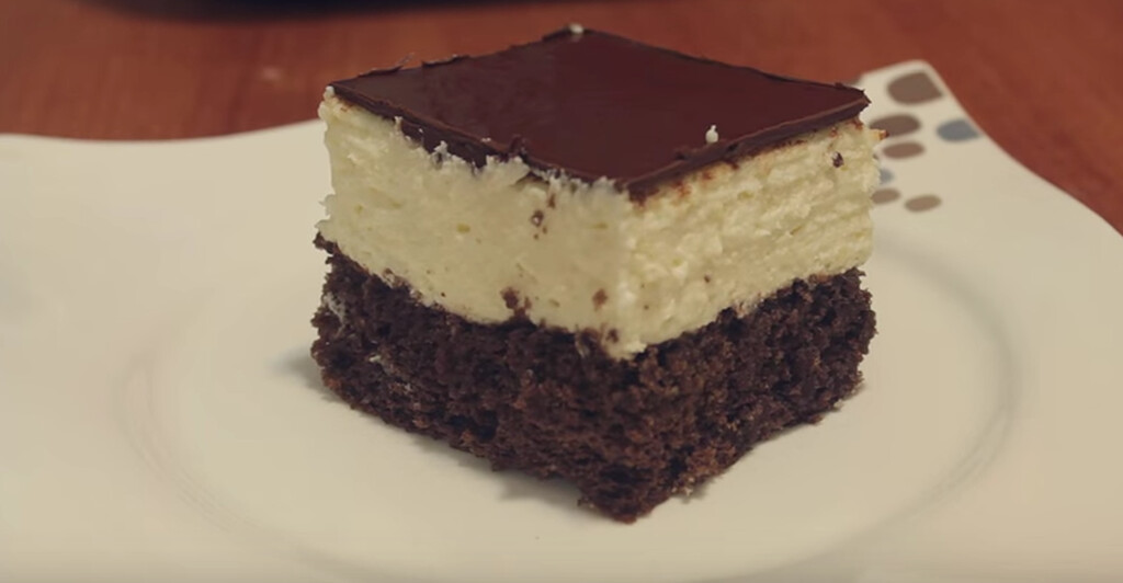 Tortë tre shtresore