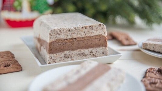 Tortë shumë e thjeshtë dhe e gatshme për vetëm dhjetë minuta