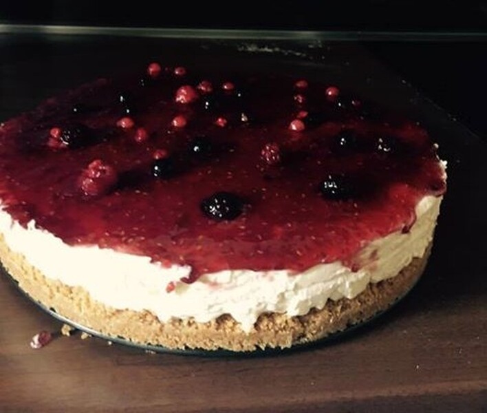 Cheesecake me Fruta Mali