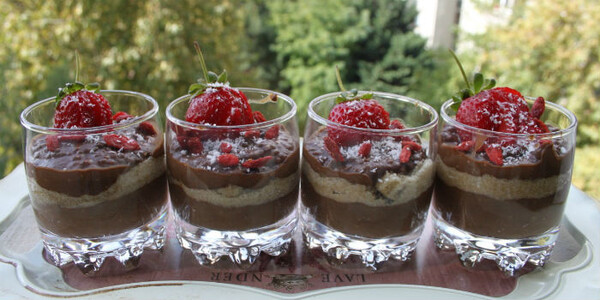 Puding me fruta dhe çokollatë