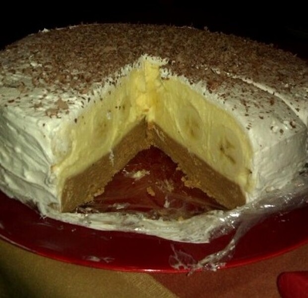 Tortë kremoze me banane